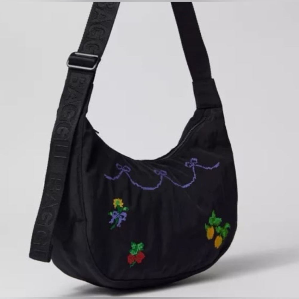 Baggu Black Embroidered Medium Crescent Women's Bag NEW NWT